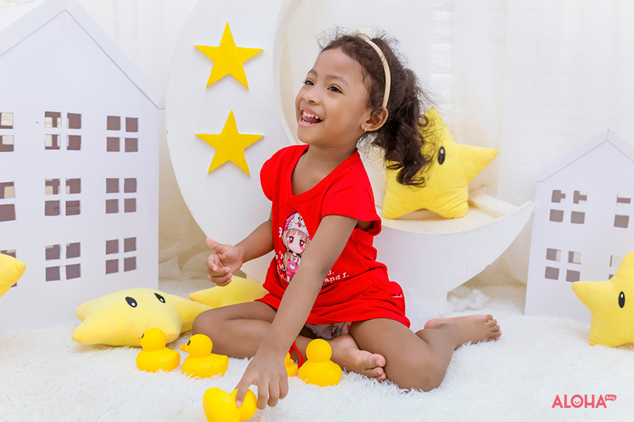 album ảnh gia đình cậu bé da đen